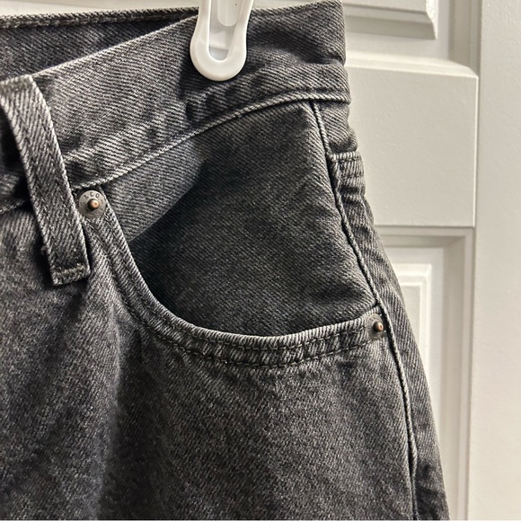 LEVIS BAGGY DAD JEAN SIZE 26” WAIST 30” INSEAM IN COLOUR BOOT BARN STONE - Picture 6 of 12